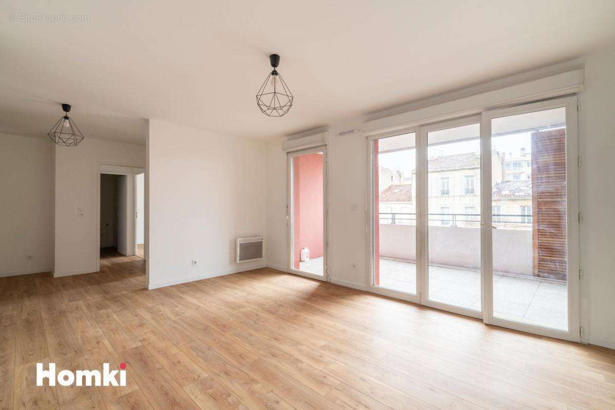 Appartement à MARSEILLE-5E