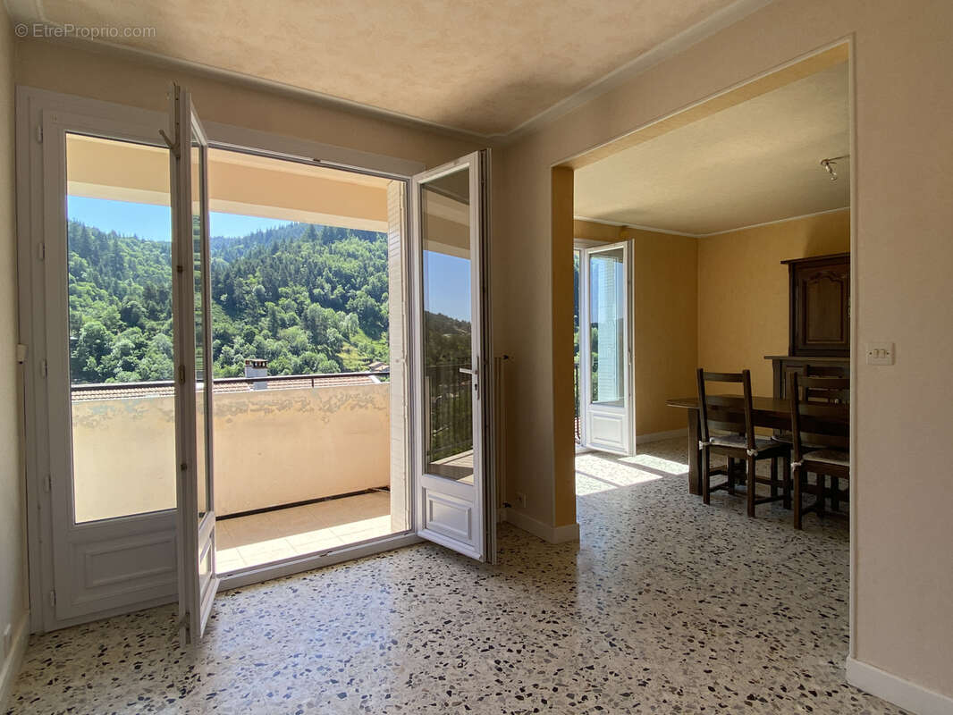 Appartement à LE CHEYLARD