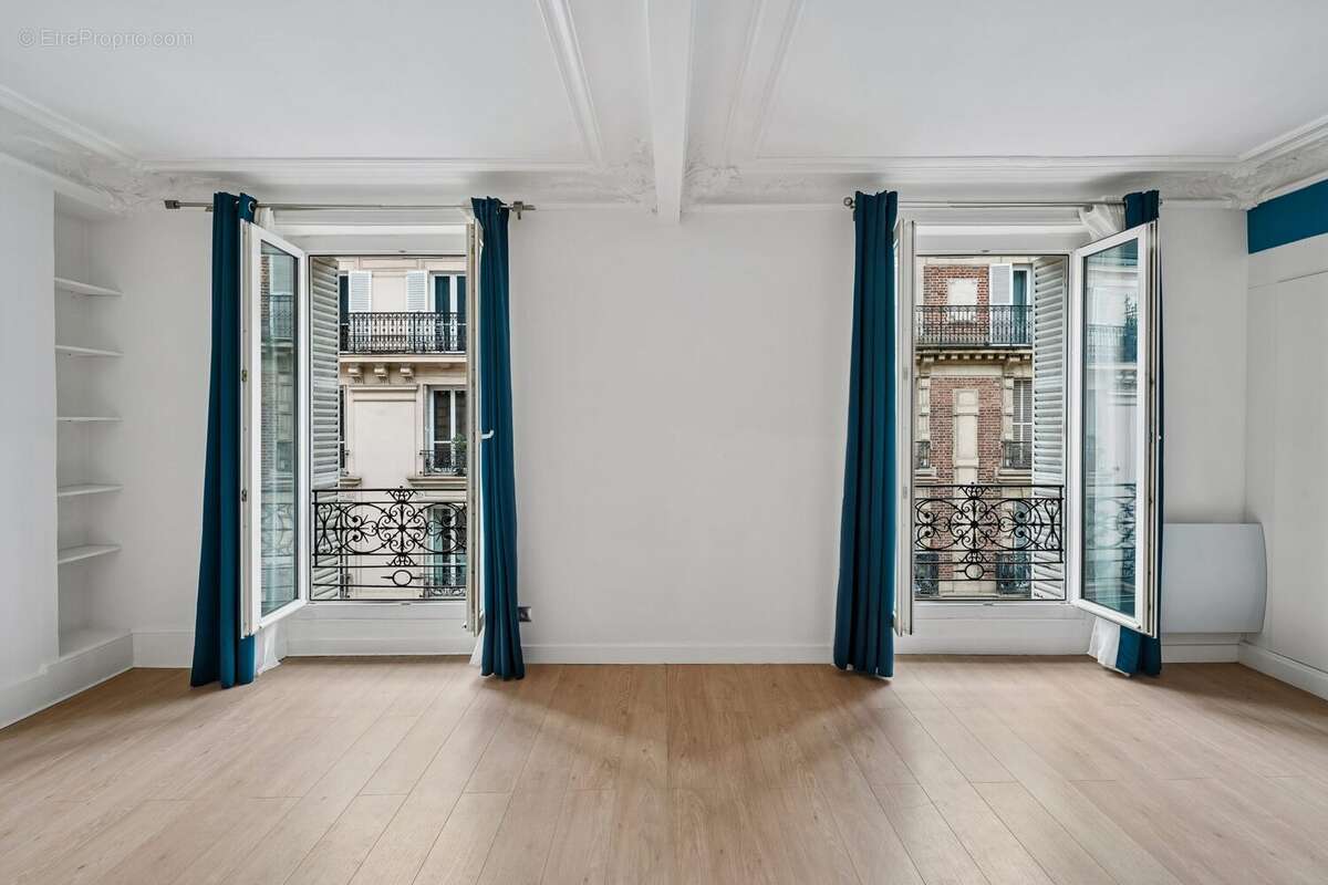 Appartement à LEVALLOIS-PERRET