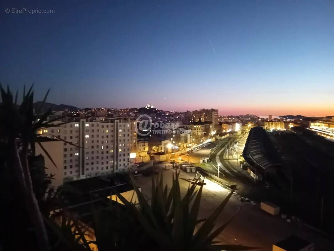 Appartement à MARSEILLE-1E