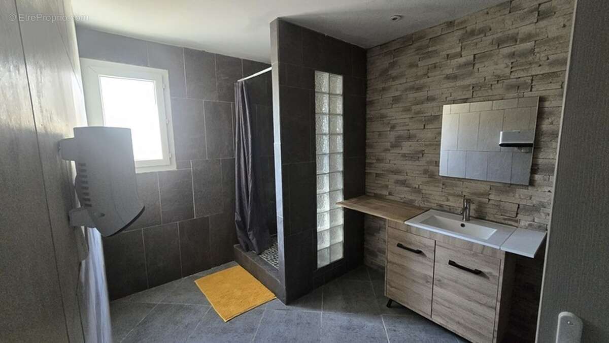 Maison à VILLEMOUSTAUSSOU