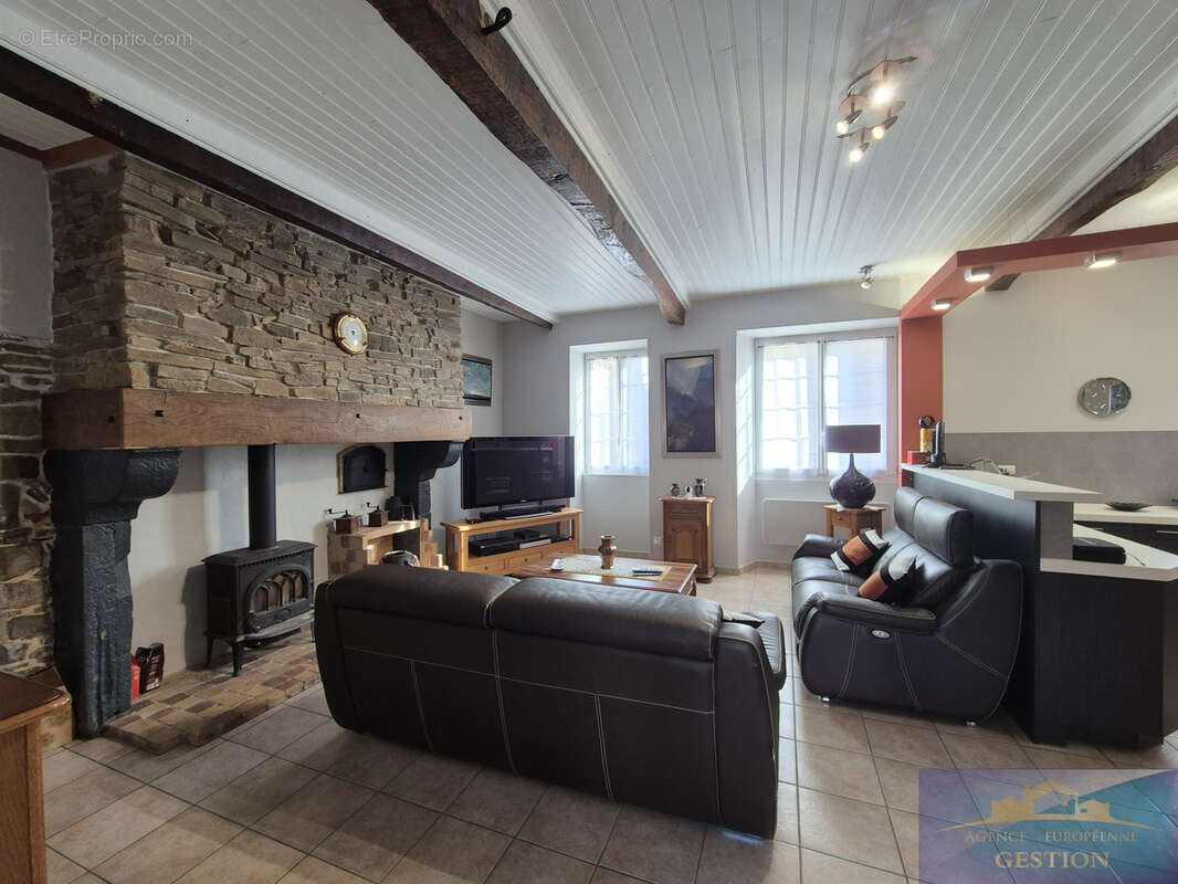 Maison à ADE