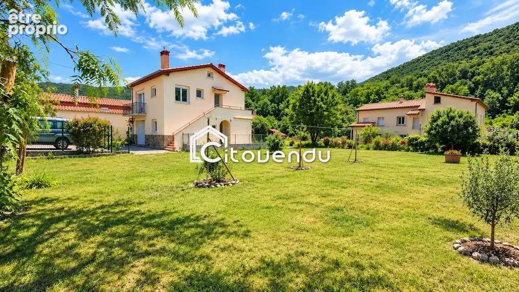 Maison à REYNES
