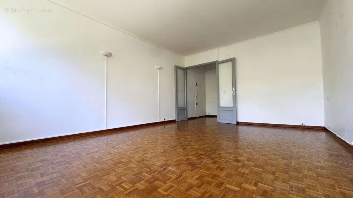 Photo 2 - Appartement à MARSEILLE-9E