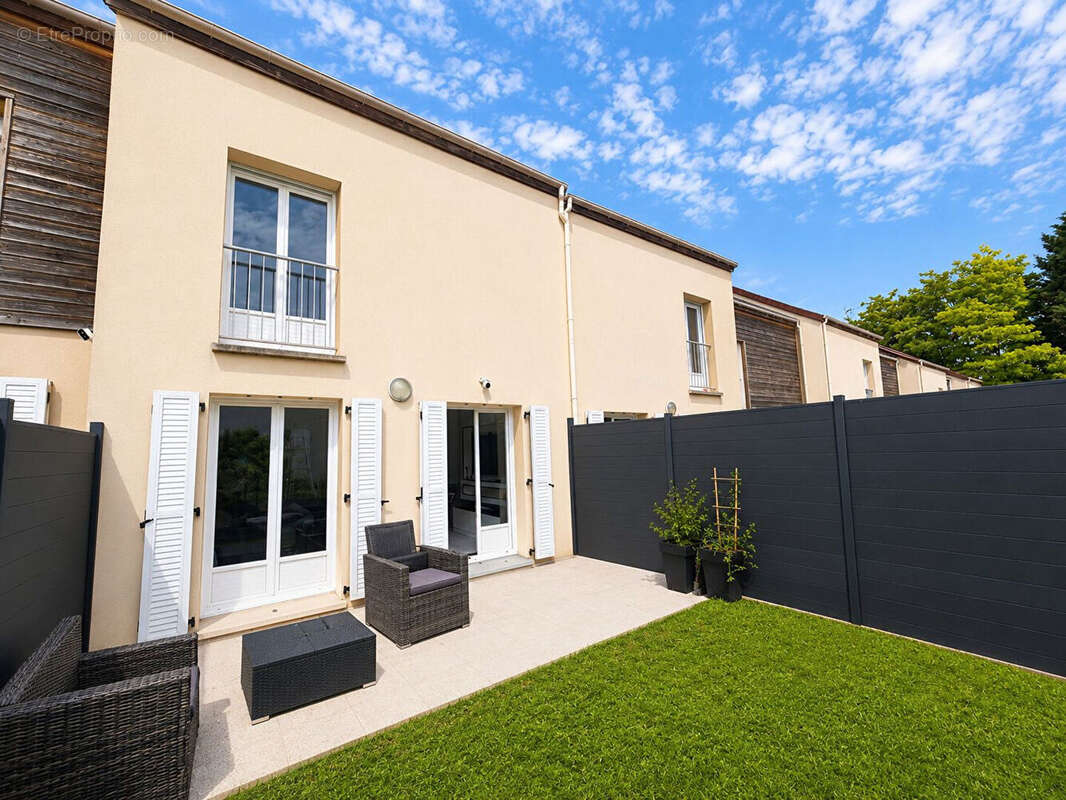 Maison en triplex en copropriété au centre de Meaux avec jardin - photo 3