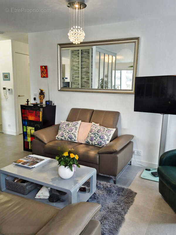 Appartement à COLLONGES-SOUS-SALEVE