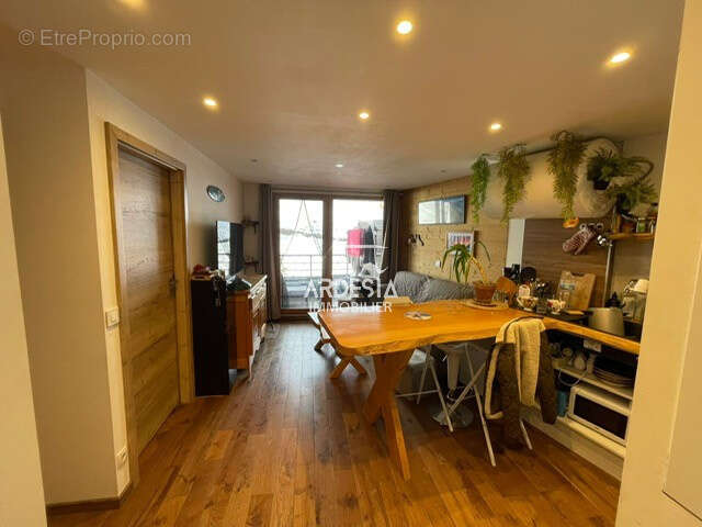Appartement à LE CHATEL