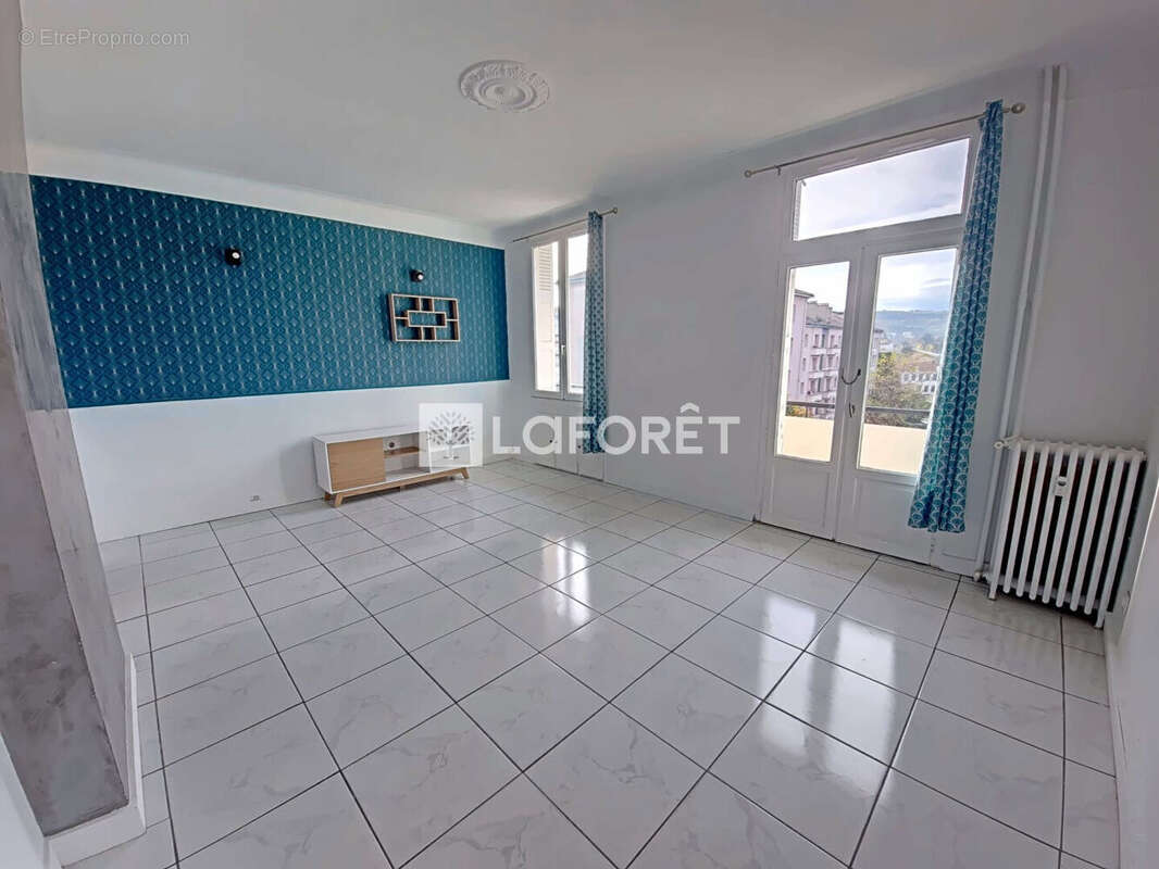 Appartement à SAINT-ETIENNE