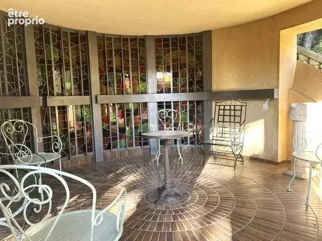 Maison de type villa ancienne en RDC +2 sur parcelles de 4830m2 - photo 9