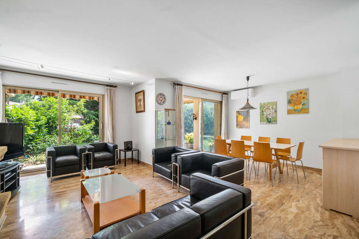 Maison à MANDELIEU-LA-NAPOULE