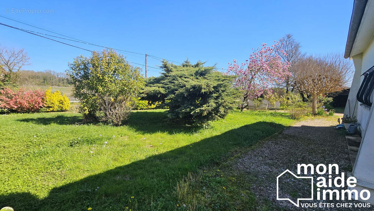 Maison à NAUJAN-ET-POSTIAC