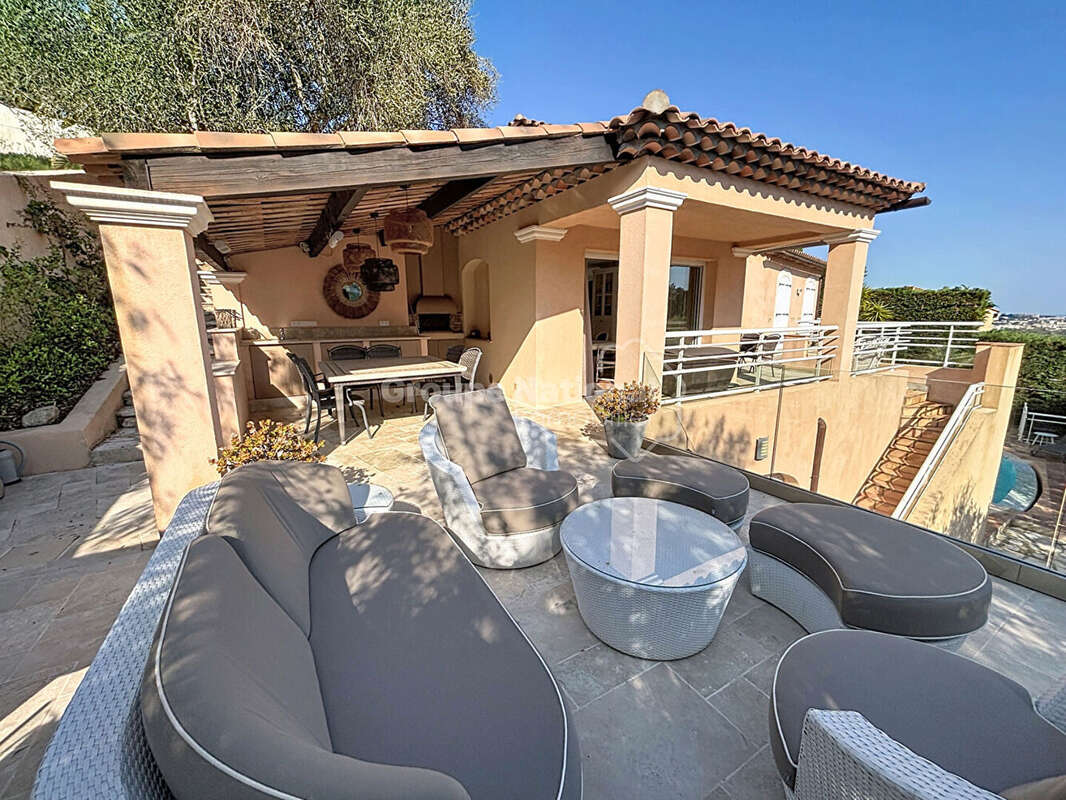 Maison à MANDELIEU-LA-NAPOULE