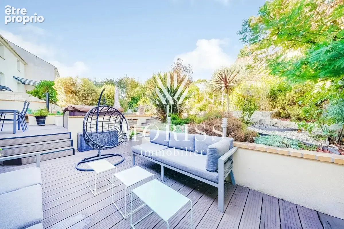 Vitry-sur-Seine Maison de 181 m2 avec jacuzzi - photo 1