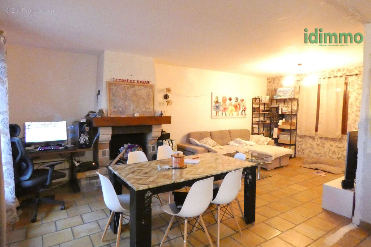 Maison à YTRAC