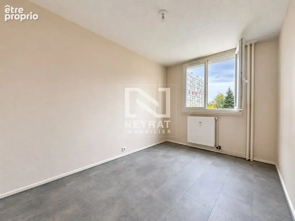 Appartement rénové deux chambres + dressing - photo 10