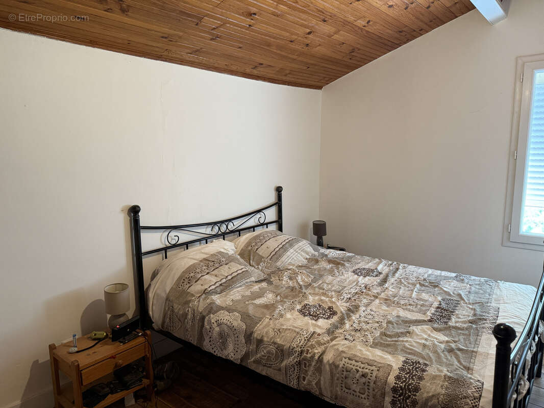 Maison à LA ROCHE-CHALAIS