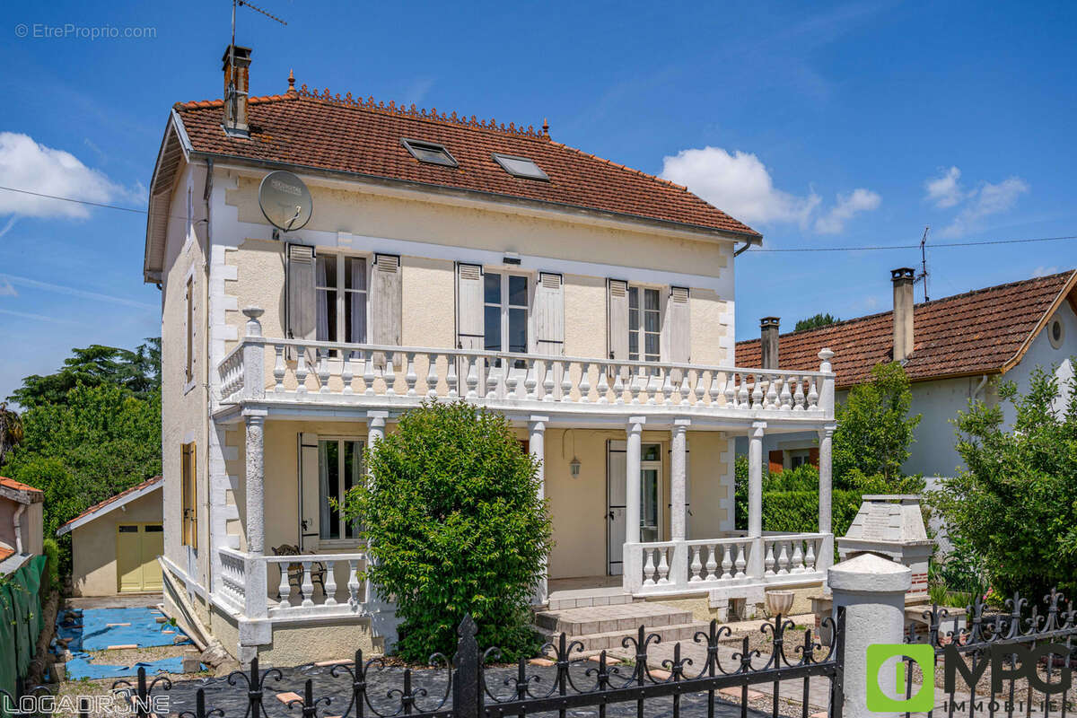 Maison à SAINTE-LIVRADE-SUR-LOT