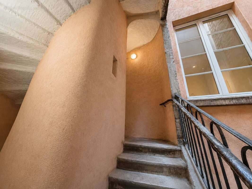 Appartement à LYON-1E