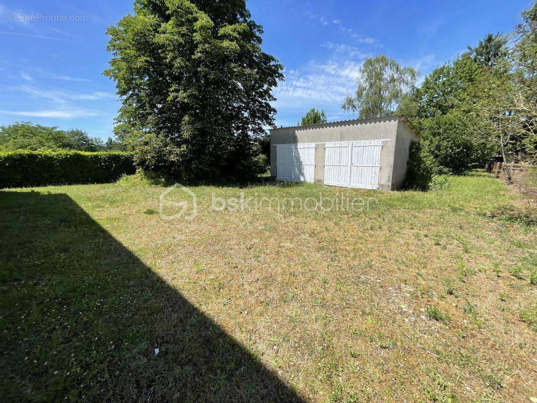 Maison de caractère avec fort potentiel – montmorillon - photo 19
