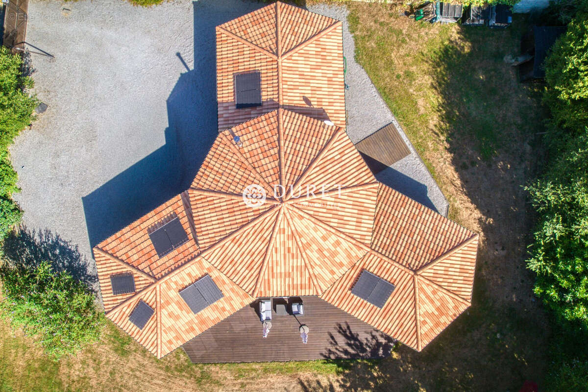 Maison à FROIDFOND