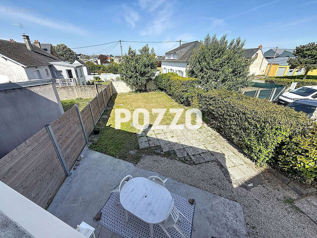 Maison à DONVILLE-LES-BAINS