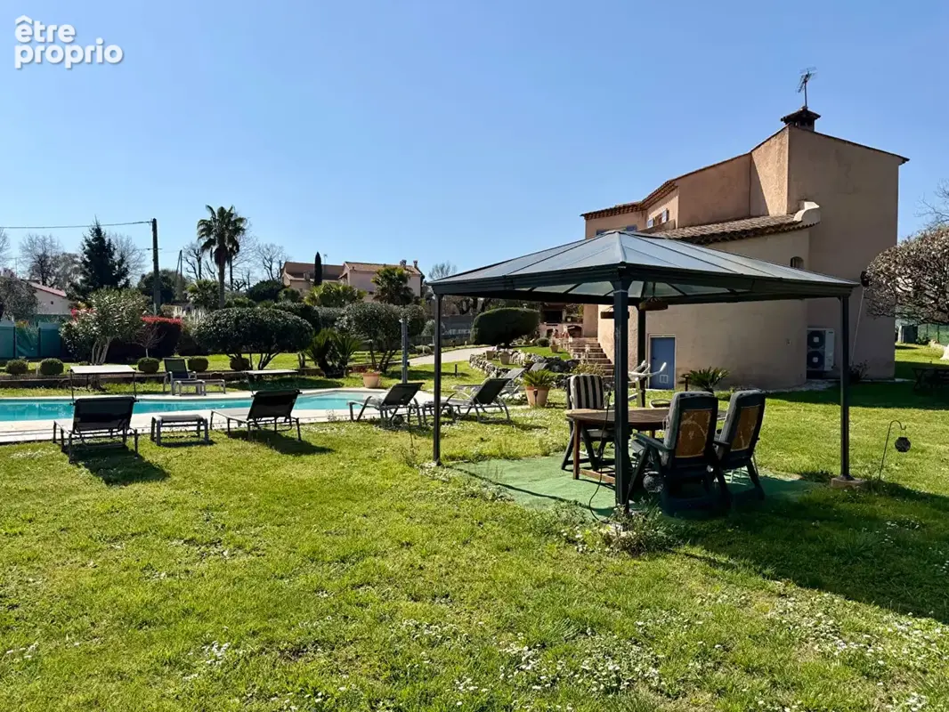 LA GAUDE - Maison  4 pièce(s) 154 m2 avec Piscine - photo 3