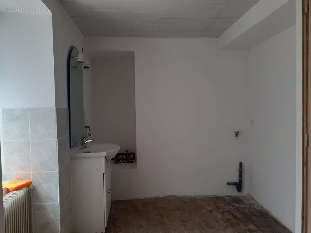Maison de ville en cours de rénovation - photo 12