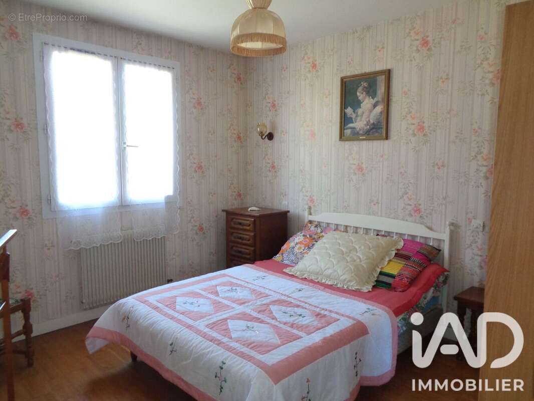 Maison 84 m² à Saintes  - photo 5