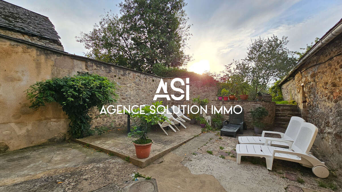 Maison à TORCE-VIVIERS-EN-CHARNIE