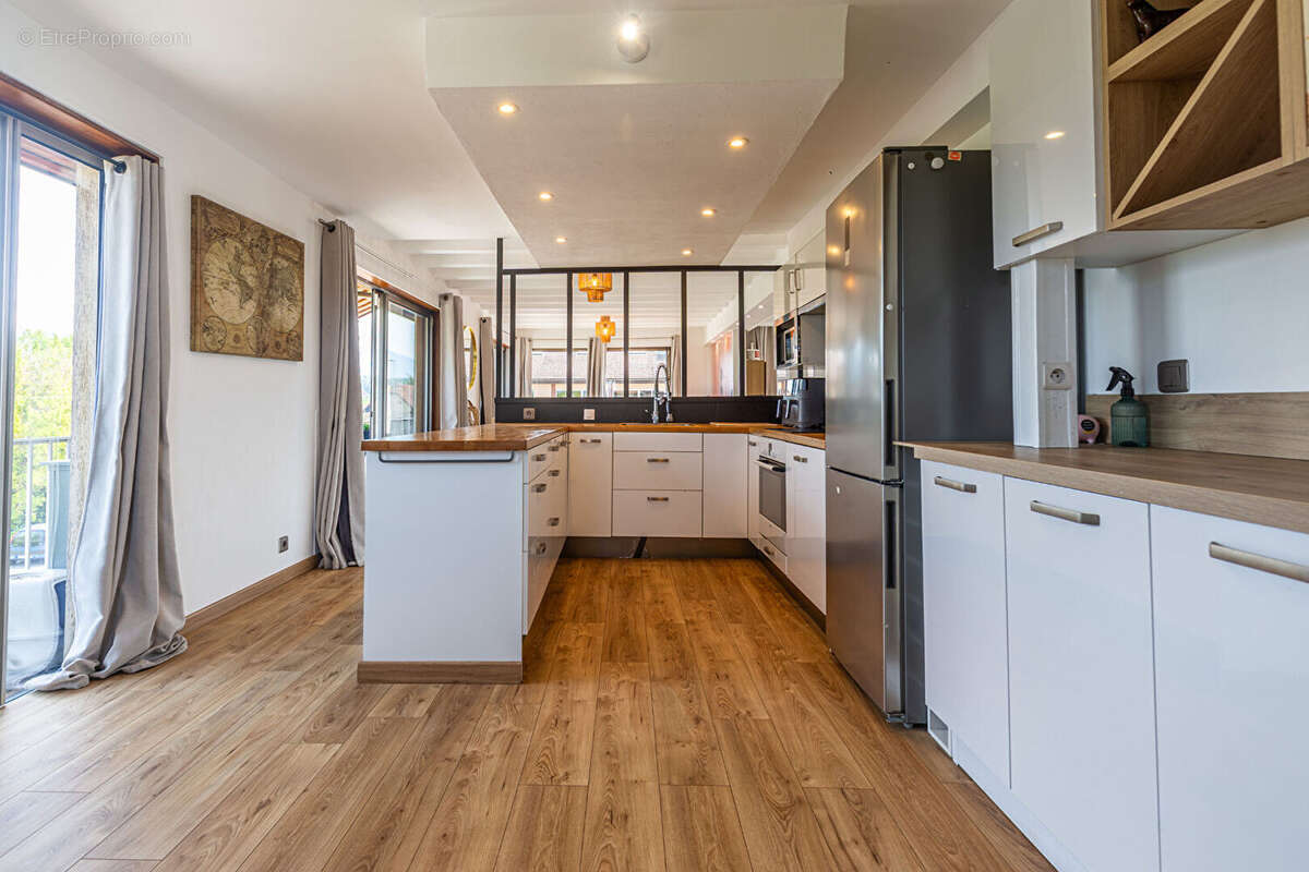 Agence immobiliere laforet - exclusivite - "cactus" - annecy - secteur meythet - appartement duplex t4 de 119.72m² - balcon - photo 4