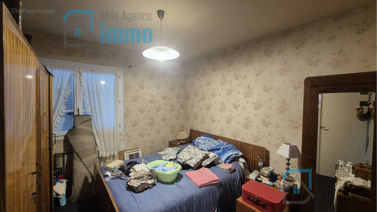 Maison à LA CHAPELLE-SAINT-URSIN