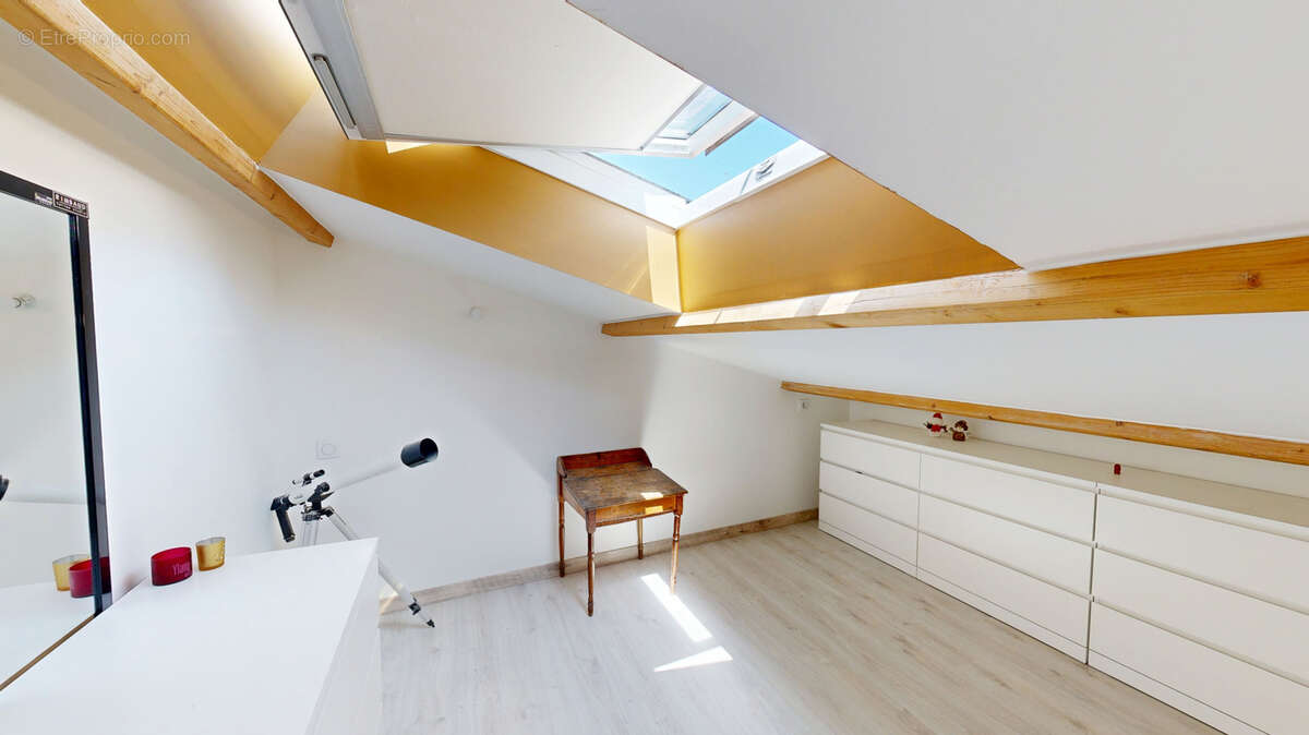 Appartement à FORCALQUIER