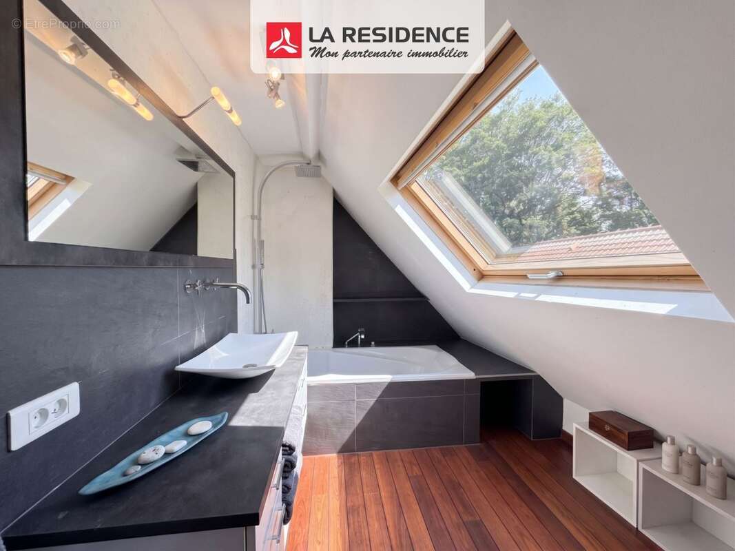 Maison 120 m² à Marly-Le-Roi  - photo 8