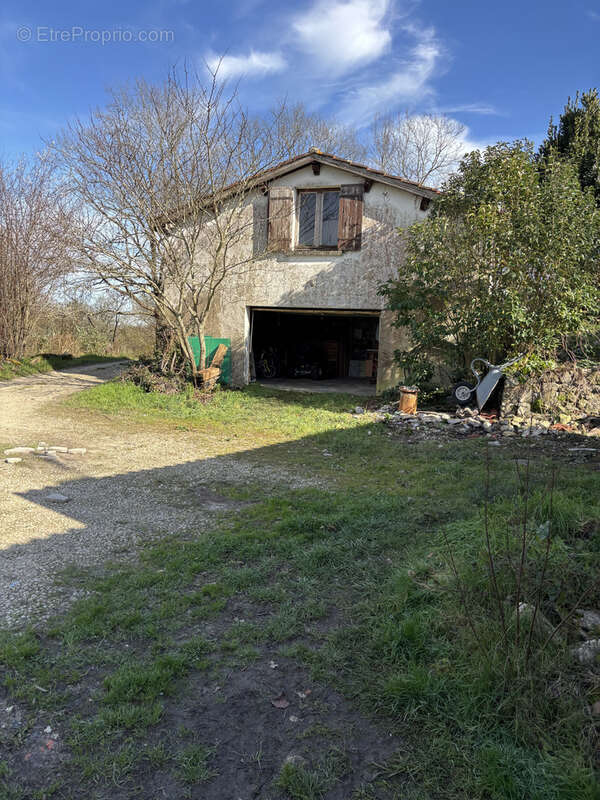 Maison à MONCLAR