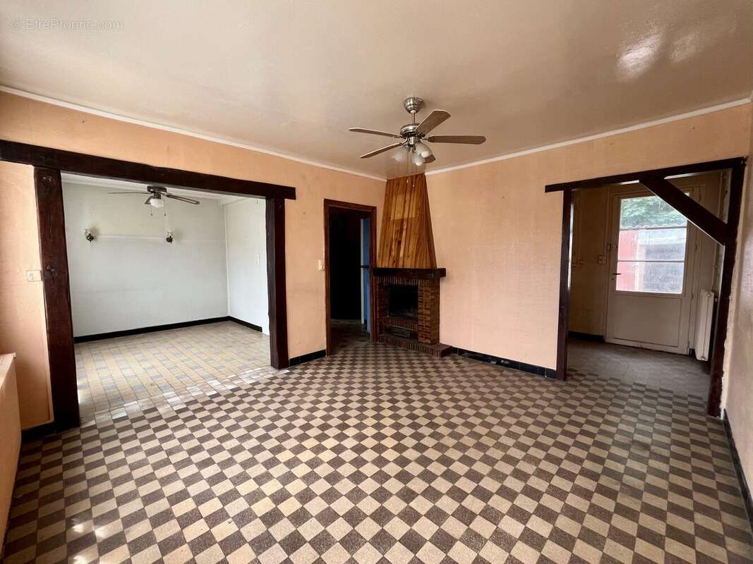 Maison à SAINT-JEAN-DE-LA-RUELLE