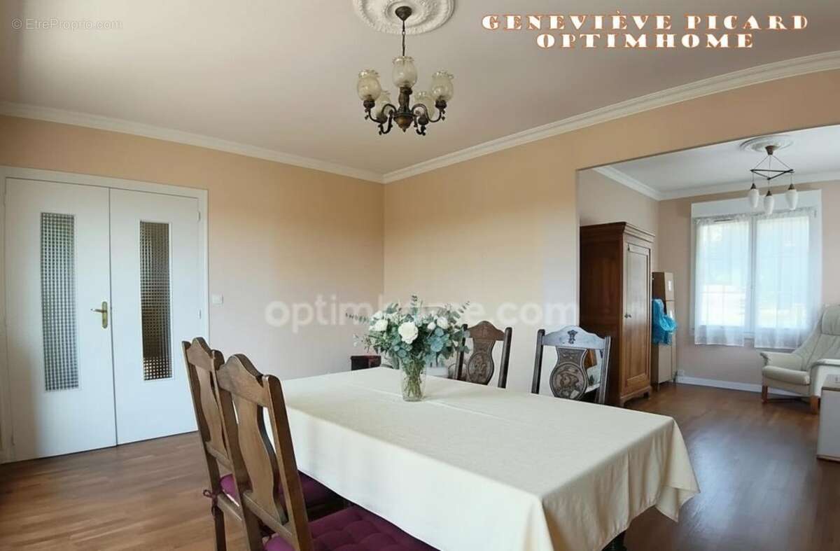 Centre-ville de Pontivy – Maison de 4 pièces sur 1 500 m² en zone UB : un potentiel rare qui fait la différence ! - photo 12