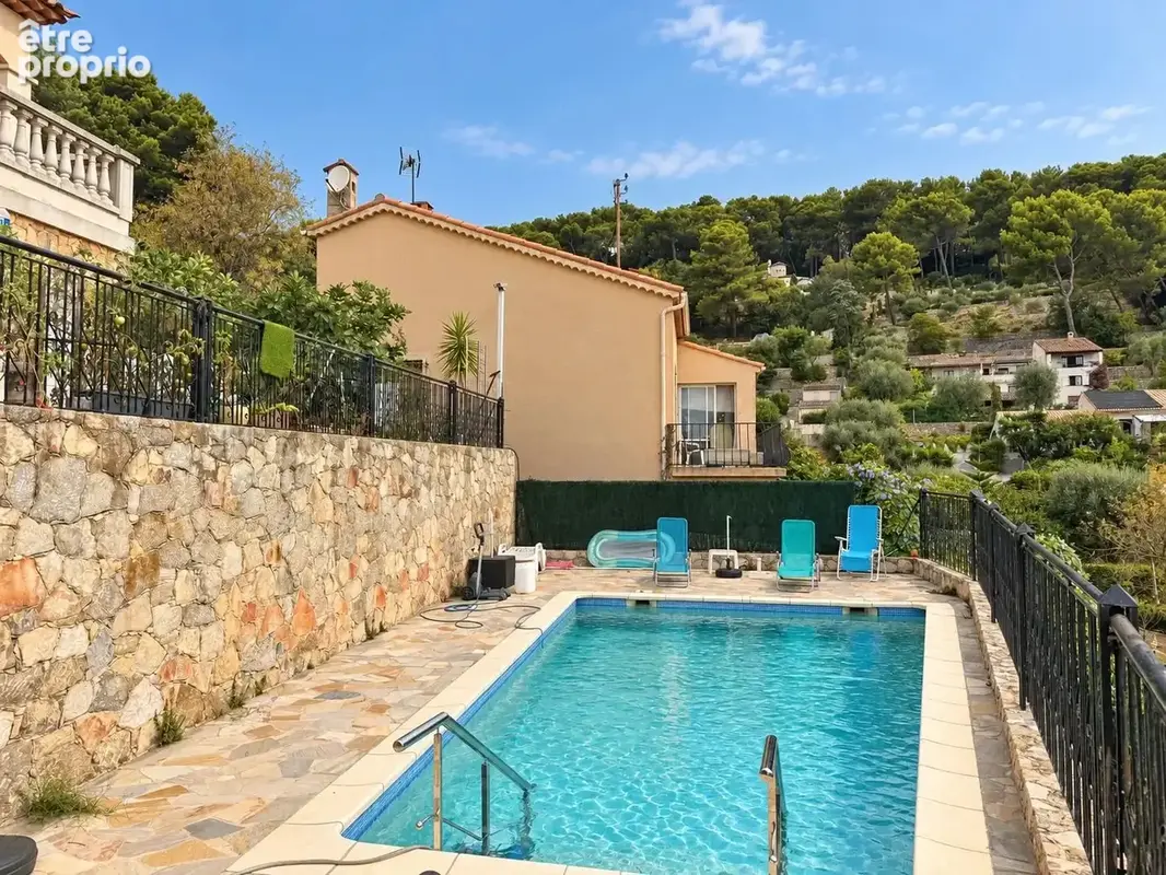 Maison à VALLAURIS
