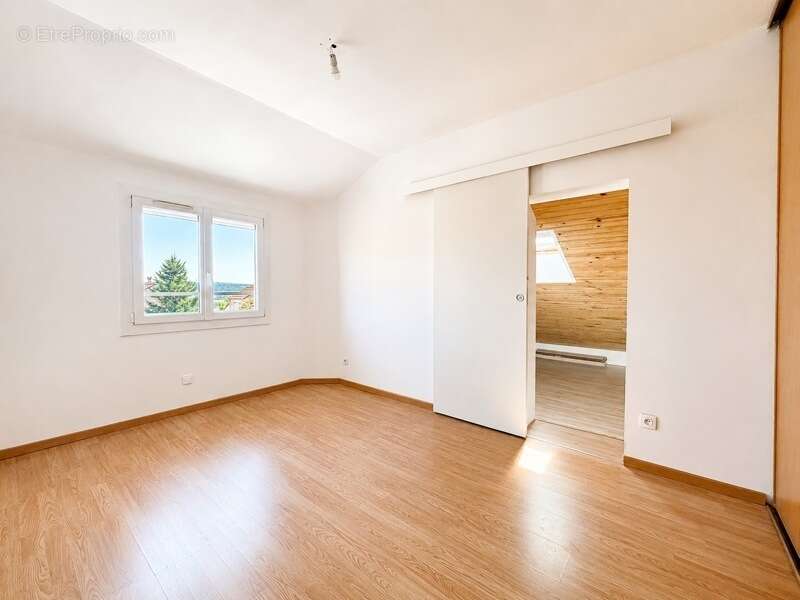 Maison de 5 pièces principales - photo 6