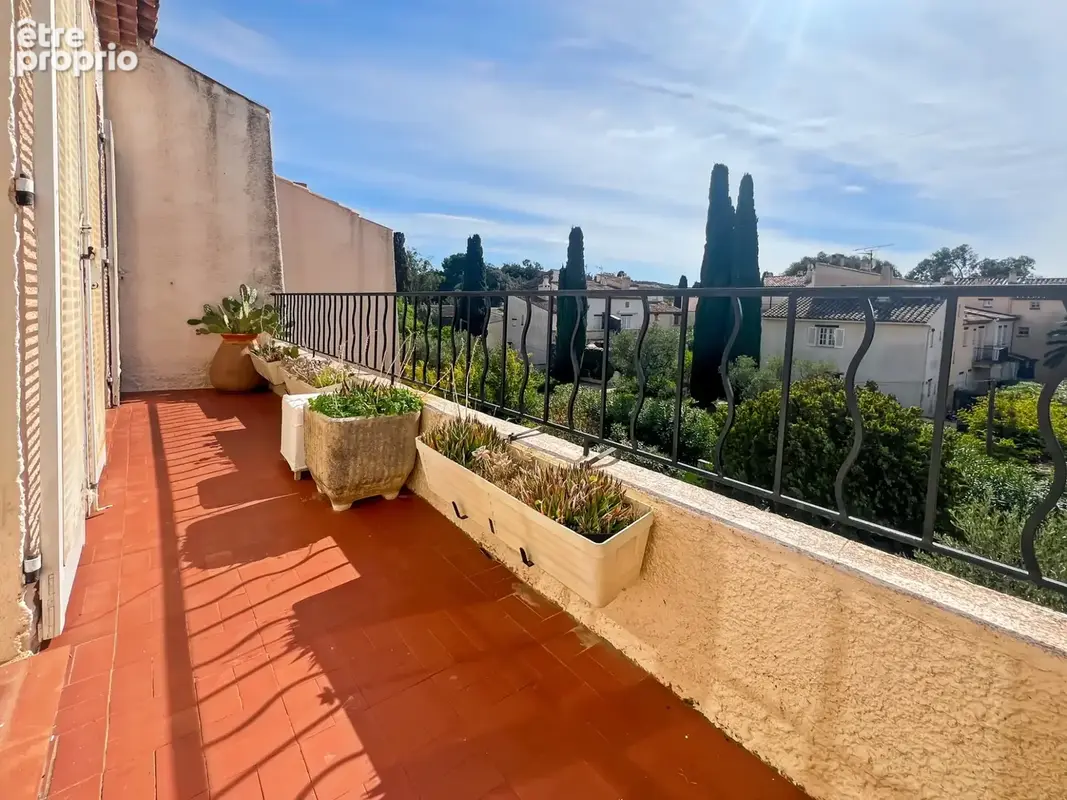 Appartement à vendre 4 pièces PORQUEROLLES (83), rare à la vente appartement 2 terasses et cave, vue et calme - photo 28