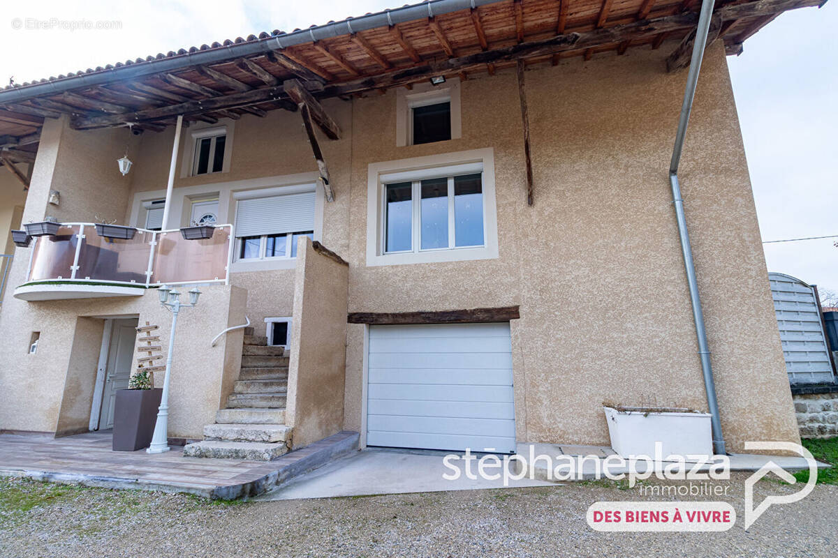 Maison à SAINT-MARTIN-DU-MONT