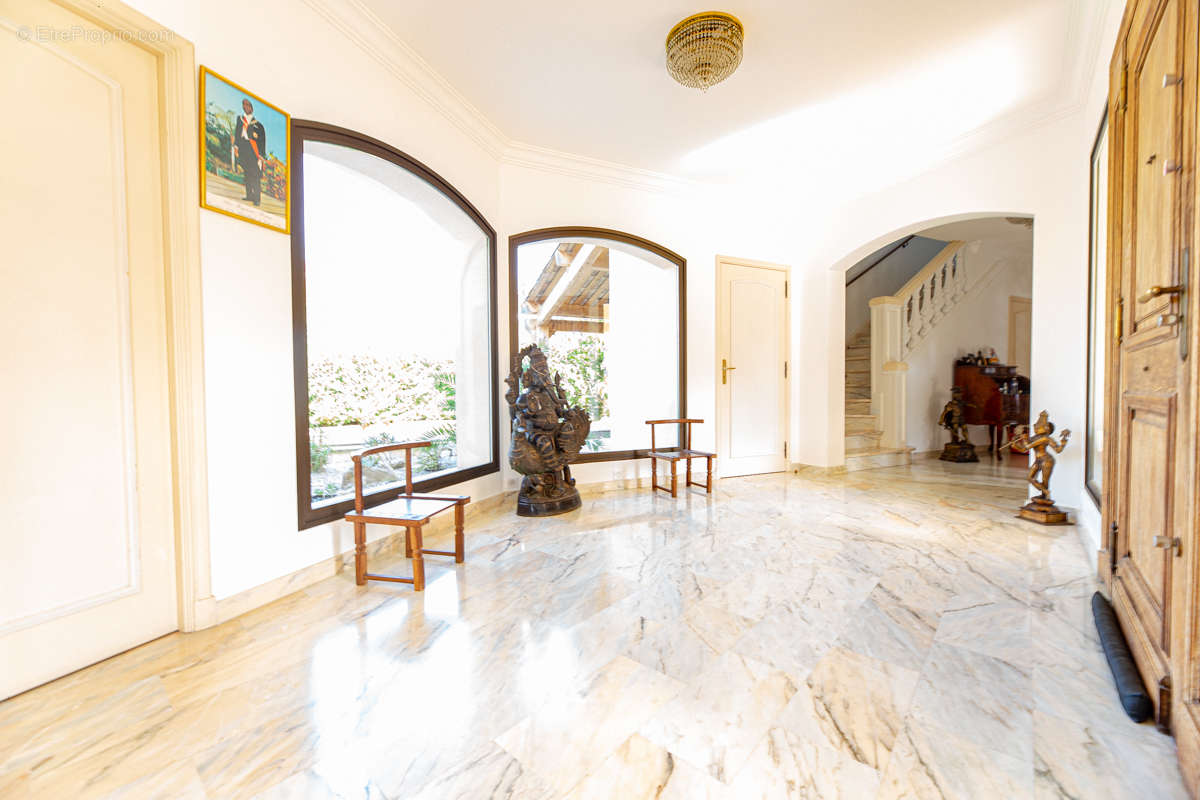 Maison à MANDELIEU-LA-NAPOULE