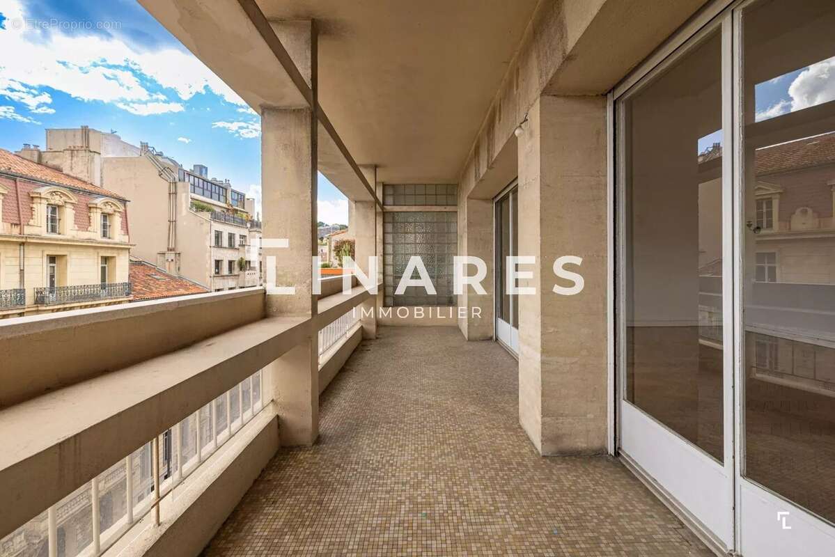 Appartement à MARSEILLE-8E