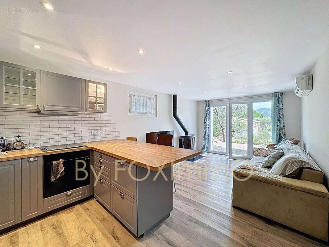 Maison à LES ADRETS-DE-L'ESTEREL