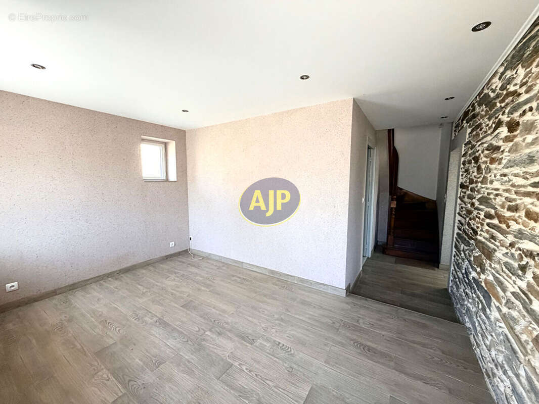 Maison Bourg 9 pièces 199m2, 1580 m² terrain - photo 13