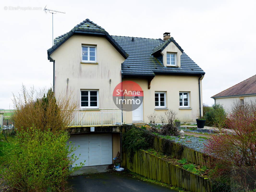 Maison à MILLENCOURT