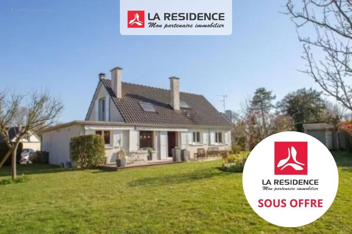 Maison à LE MESNIL-SAINT-DENIS