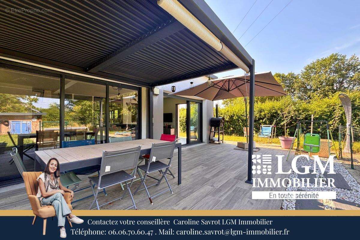 CEPET 31620 - Maison individuelle contemporaine de plain-pied d'environ 92 m² – 2019 – Piscine – Terrain 1 250 m² - photo 8