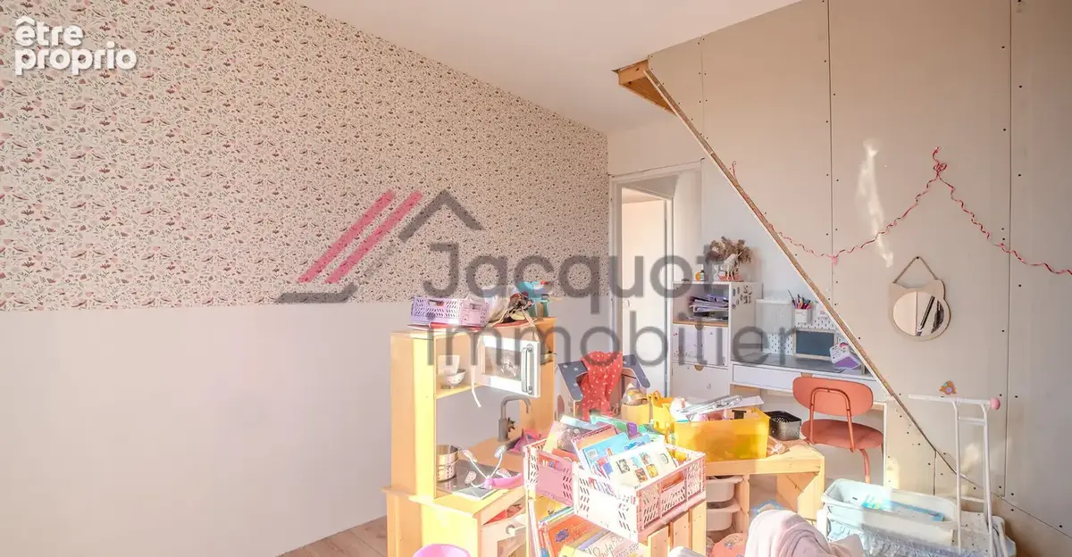 Maison 4 pièces 88 m² à vendre à Lons-Le-Saunier (39000) - photo 5