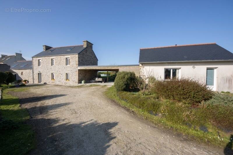 Maison à LANNILIS