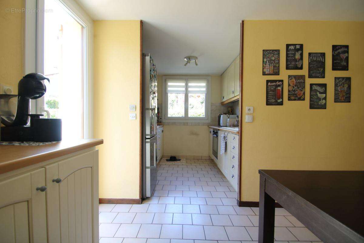 EXCLUSIVITÉ : Maison de Charme avec Vue Lac – Vaulx-Milieu (9 min Gare La Verpillière) - photo 6